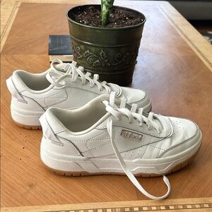 Reebok Women's Cream Sneakers